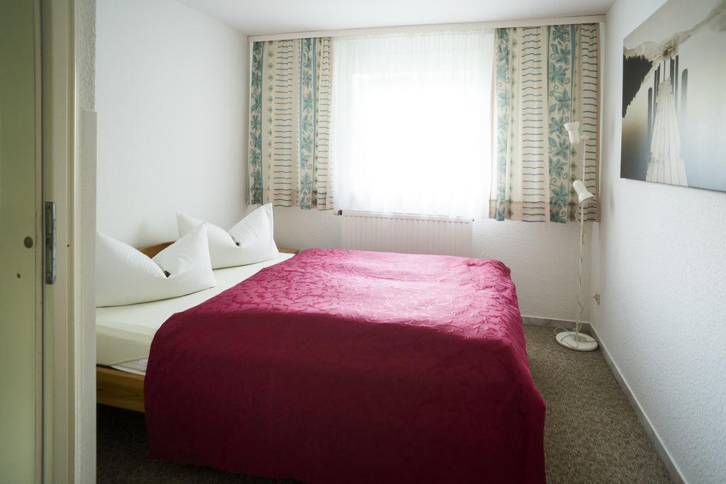 Das Fritz Hotel Schwerin Schoene Lage Im Gruenen Mit Regionaler Kueche Kostenfreien Parkplaetzen Und E Ladestation Kamer foto
