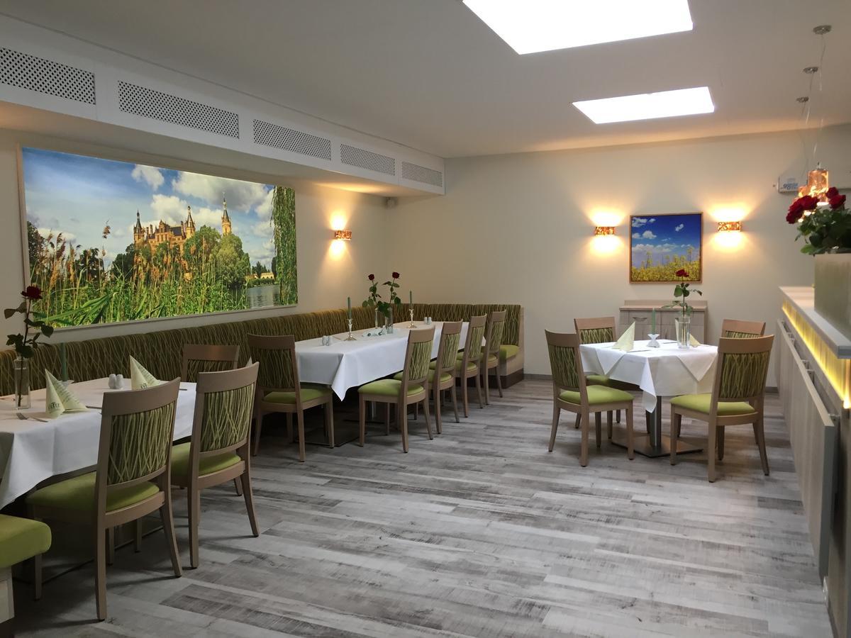 Das Fritz Hotel Schwerin Schoene Lage Im Gruenen Mit Regionaler Kueche Kostenfreien Parkplaetzen Und E Ladestation Buitenkant foto